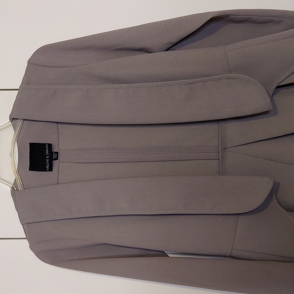 Harlowe & Graham Grey Tuxedo Style Blazer with Peplum Hem Size Small - Picture 2 of 11